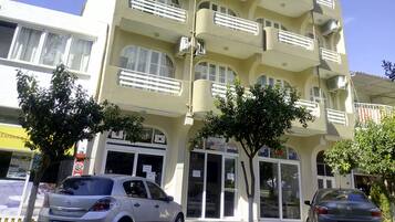 Fachada da propriedade