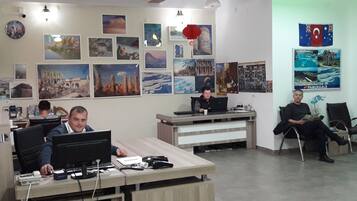 Mostrador para check-in y check-out