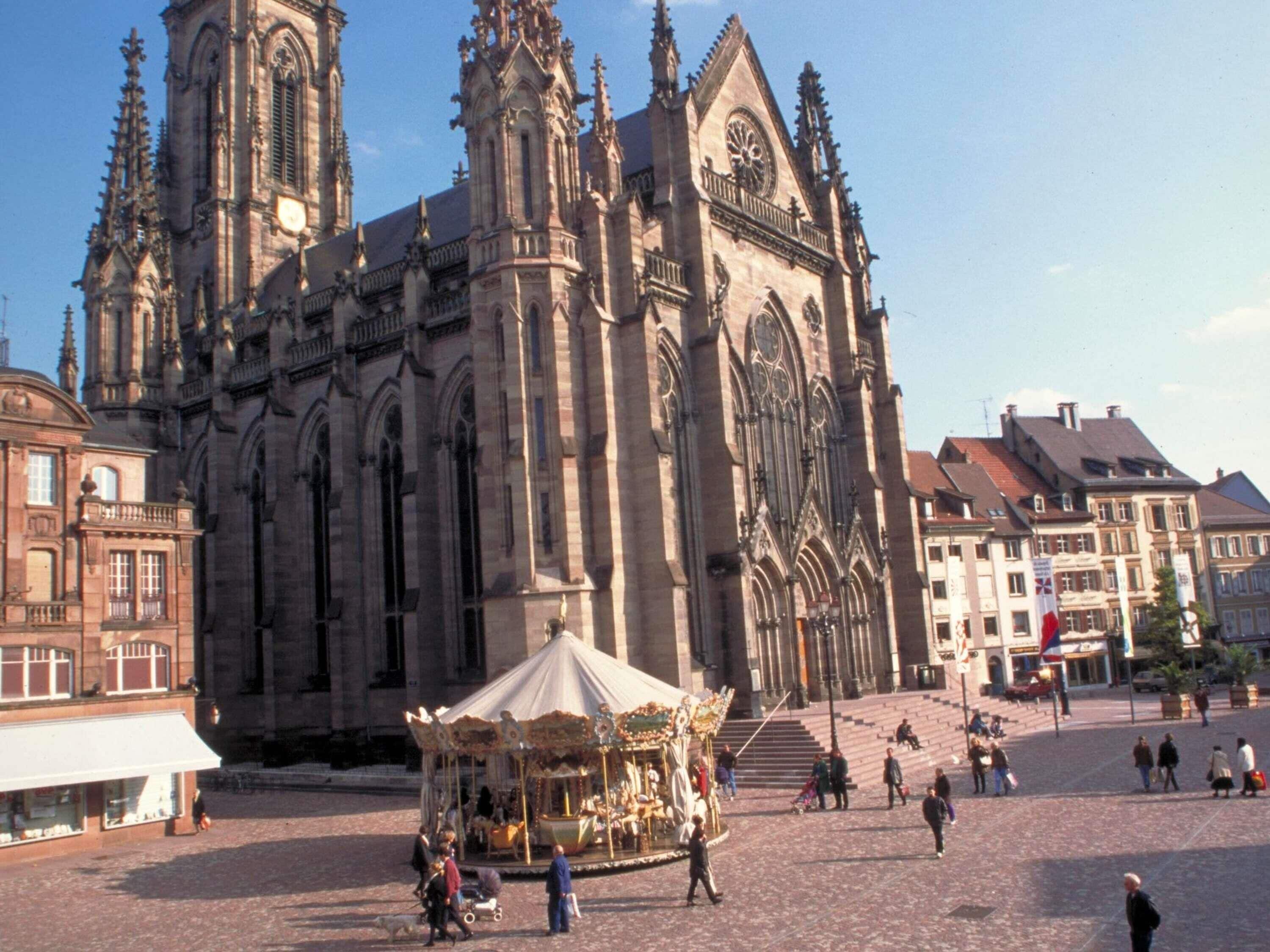 المنشأة من الخارج