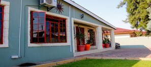 Exterior - Berry Bliss Guest House (Gaborone)