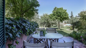 Comfort Apartment | Courtyard view