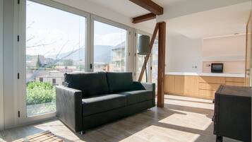 Habitación (Fusteria) | Ropa de cama de alta calidad, escritorio, insonorización y wifi gratis