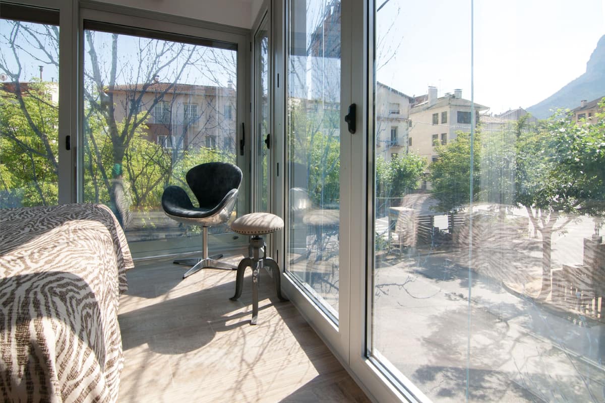 Doppelzimmer (Bosc) | Hochwertige Bettwaren, Schreibtisch, schallisolierte Zimmer