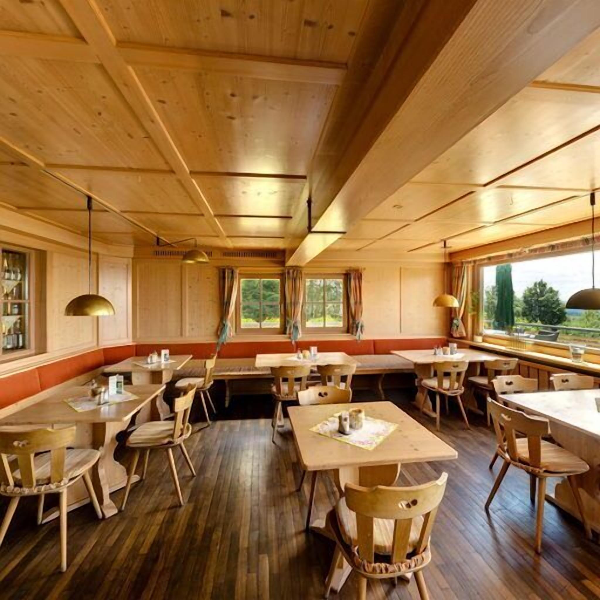 lunch and dinner served