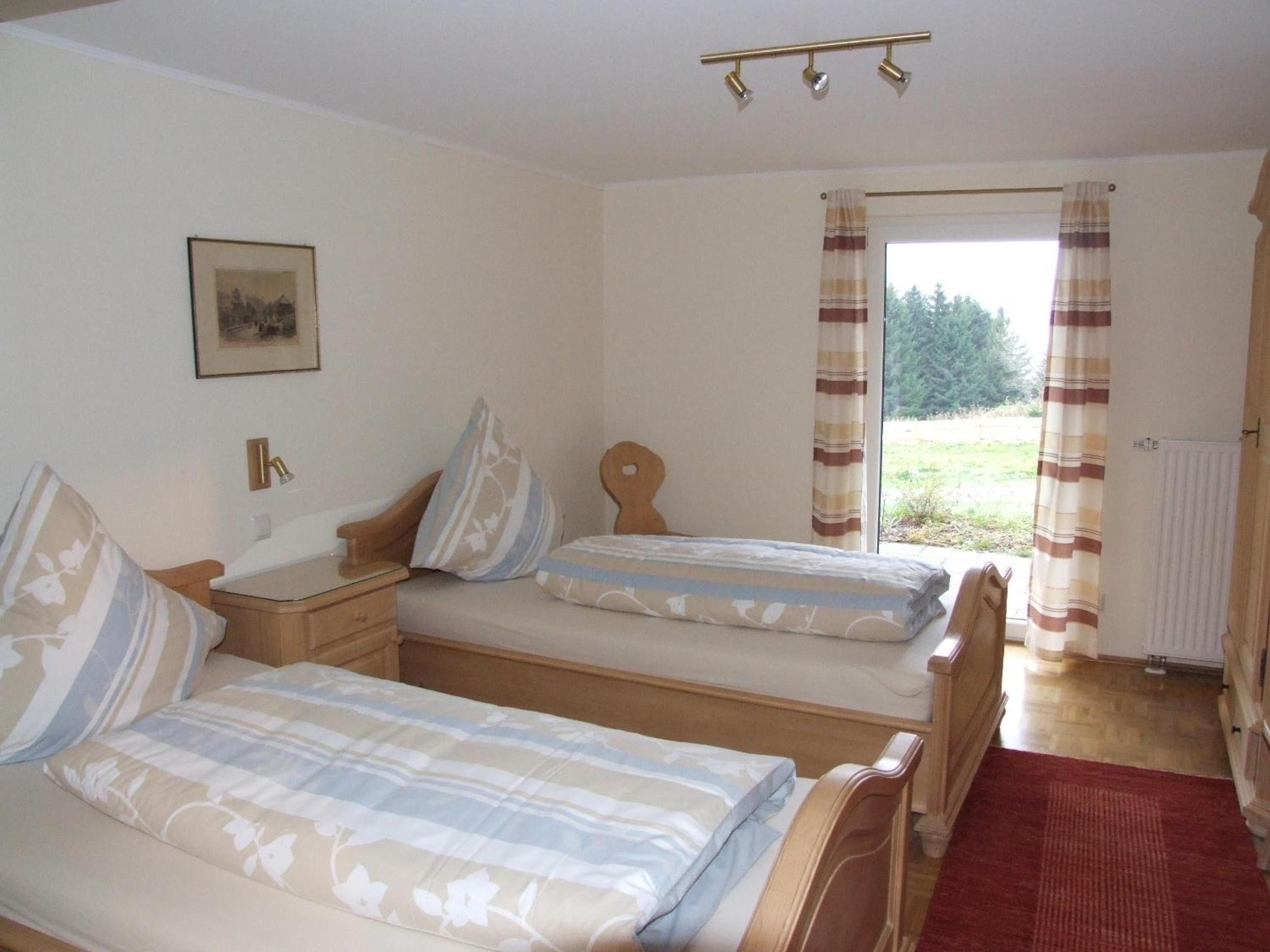 cots/infant beds, free wifi