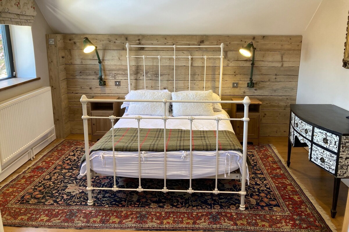 Double Room, Jetted Tub, Annex Building | Bed sheets