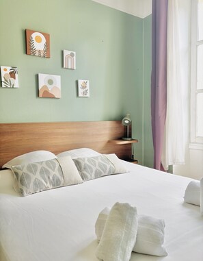 Camera doppia, bagno in camera | Culle/letti per bambini (gratuiti), Wi-Fi gratuito, lenzuola