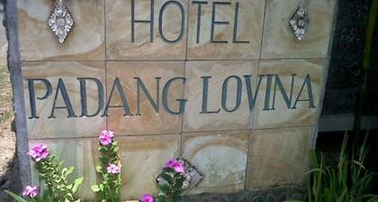 Padang Lovina Sea Side Cottage