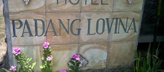 Padang Lovina Sea Side Cottage