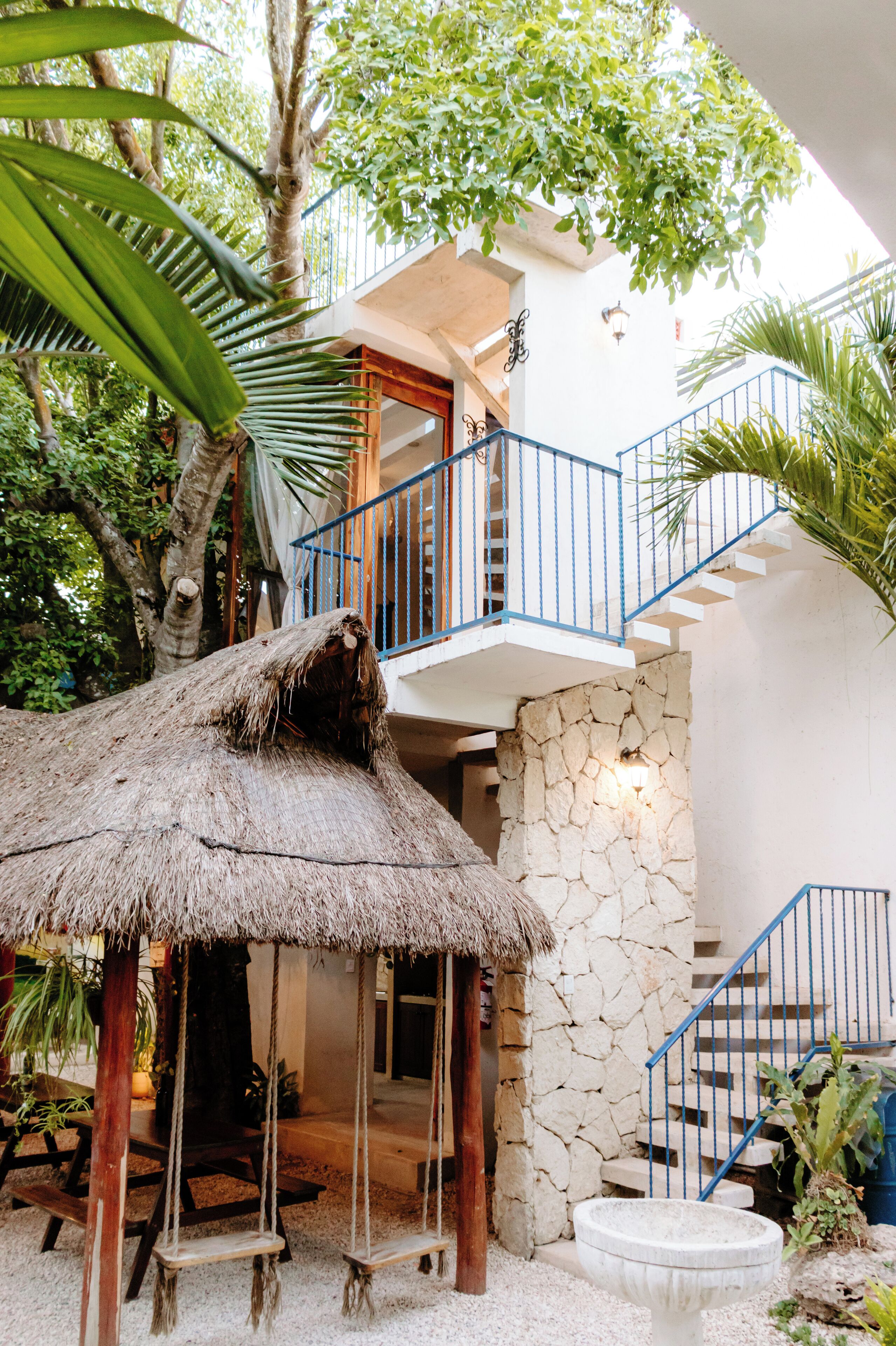 Luxury Studio Suite, 1 King Bed | Hypo-allergenic bedding, individually decorated, individually furnished