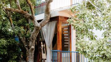 Suite estudio de lujo, 1 cama King size | Ropa de cama hipoalergénica y decoración personalizada