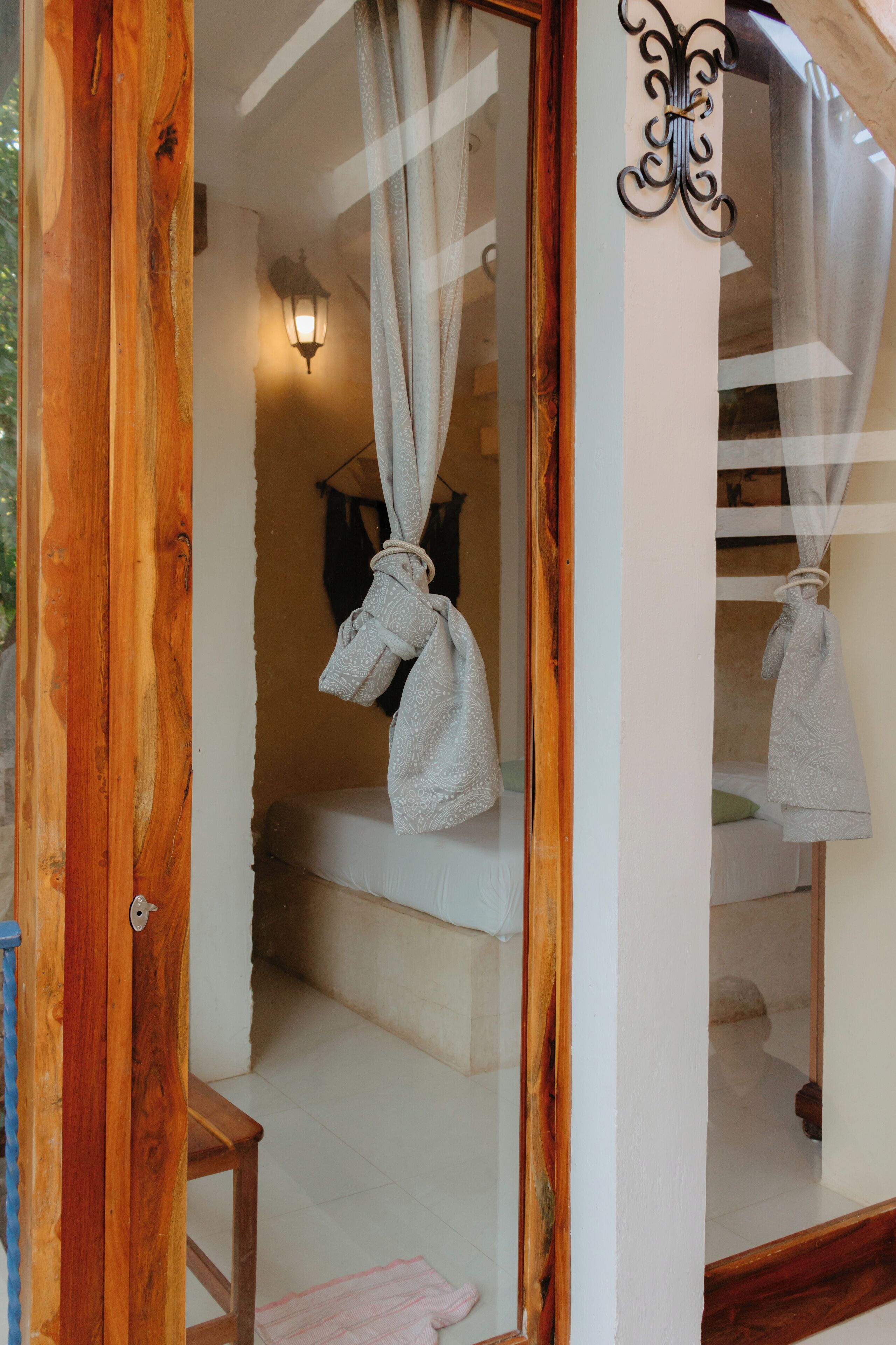 Luxury Studio Suite, 1 King Bed | Hypo-allergenic bedding, individually decorated, individually furnished