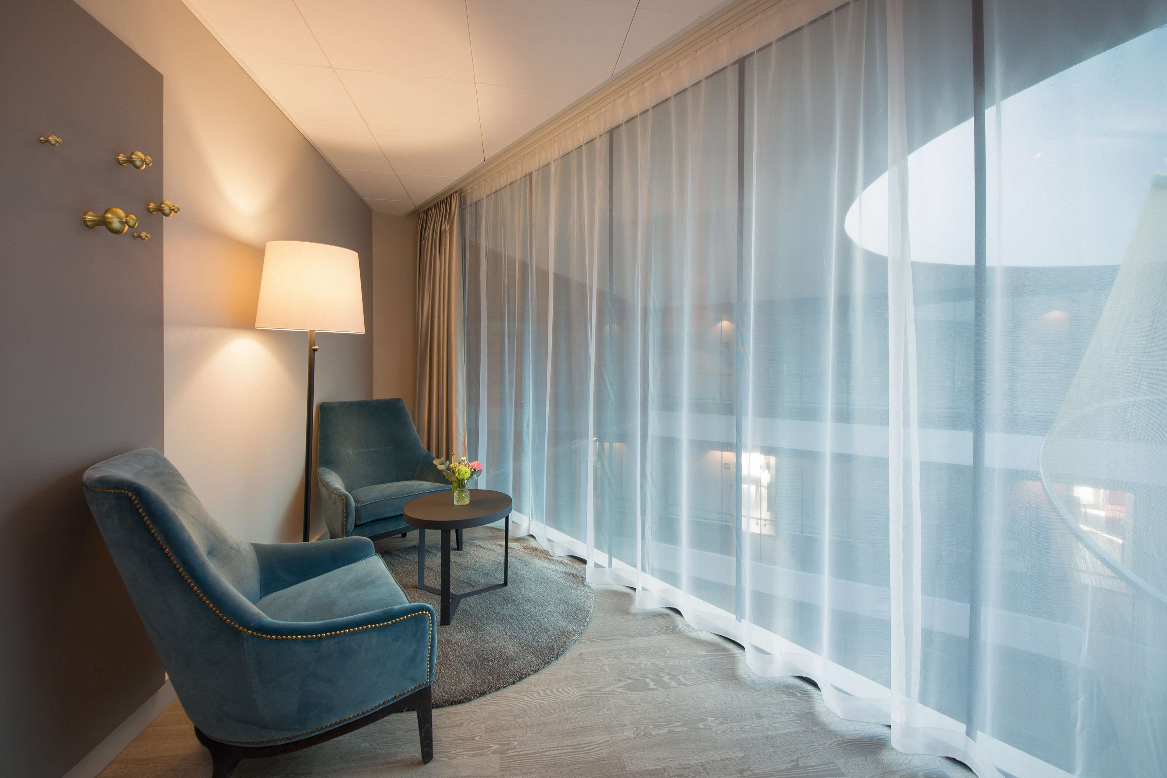 suite (master) | in-room safe, desk, soundproofing, iron/ironing board