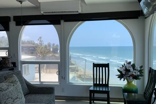 Premier Condo, 1 Bedroom | Living room