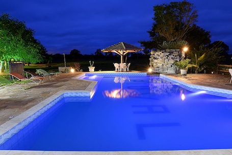 ์ผ์ธ ์์์ฅ