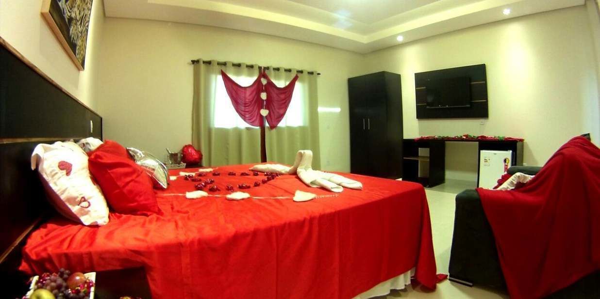 Suíte (Master) | 1 quarto, frigobar, cofres nos quartos, escrivaninha