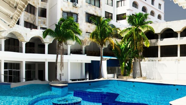 Outdoor pool - Senses Centro (Santa Cruz)