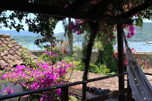 Dobbeltrom – deluxe | Sengetøy av topp kvalitet, minibar og safe på rommet