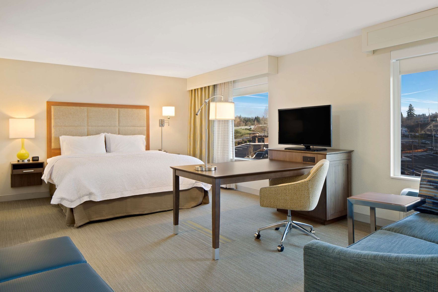 In-room safe, free WiFi, bed sheets