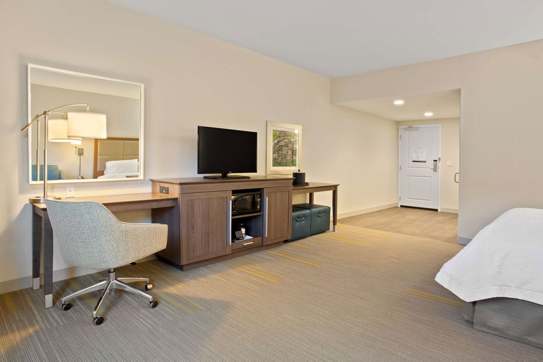 In-room safe, free WiFi, bed sheets