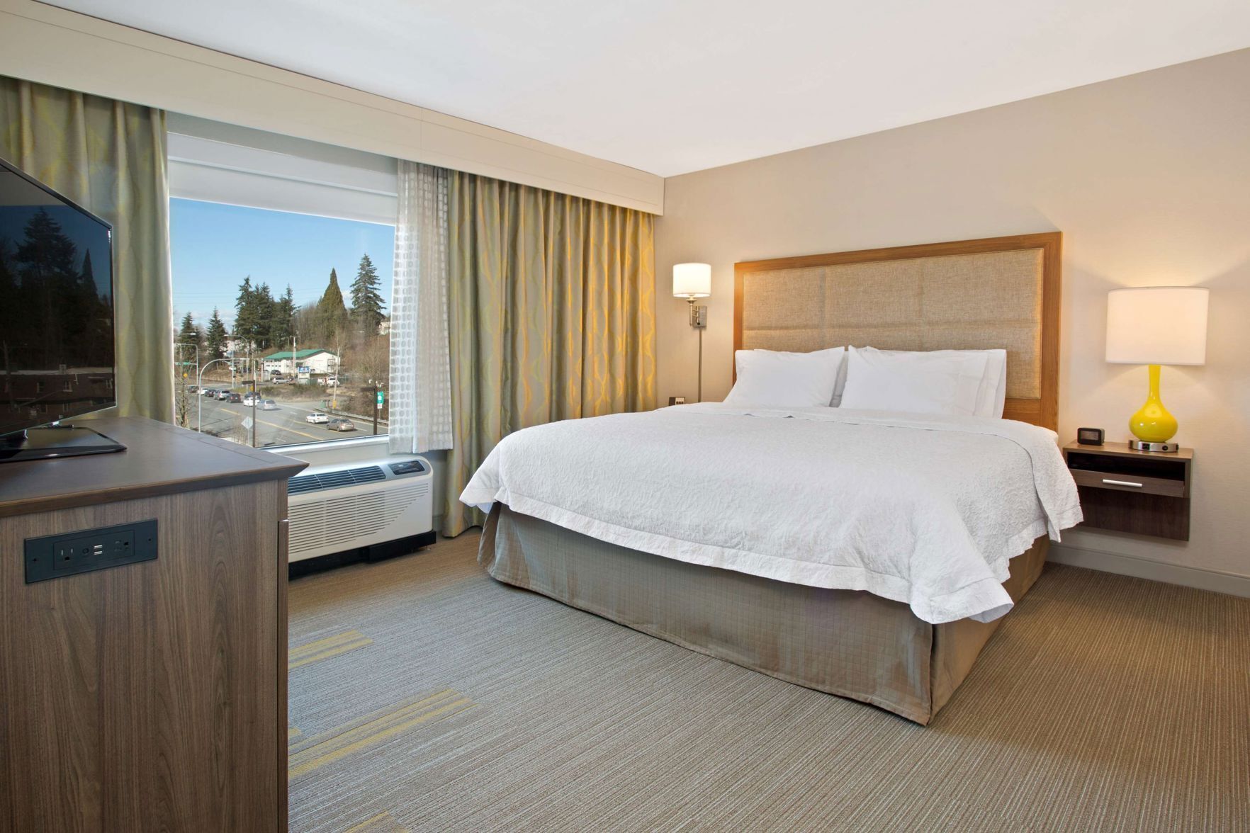 In-room safe, free WiFi, bed sheets