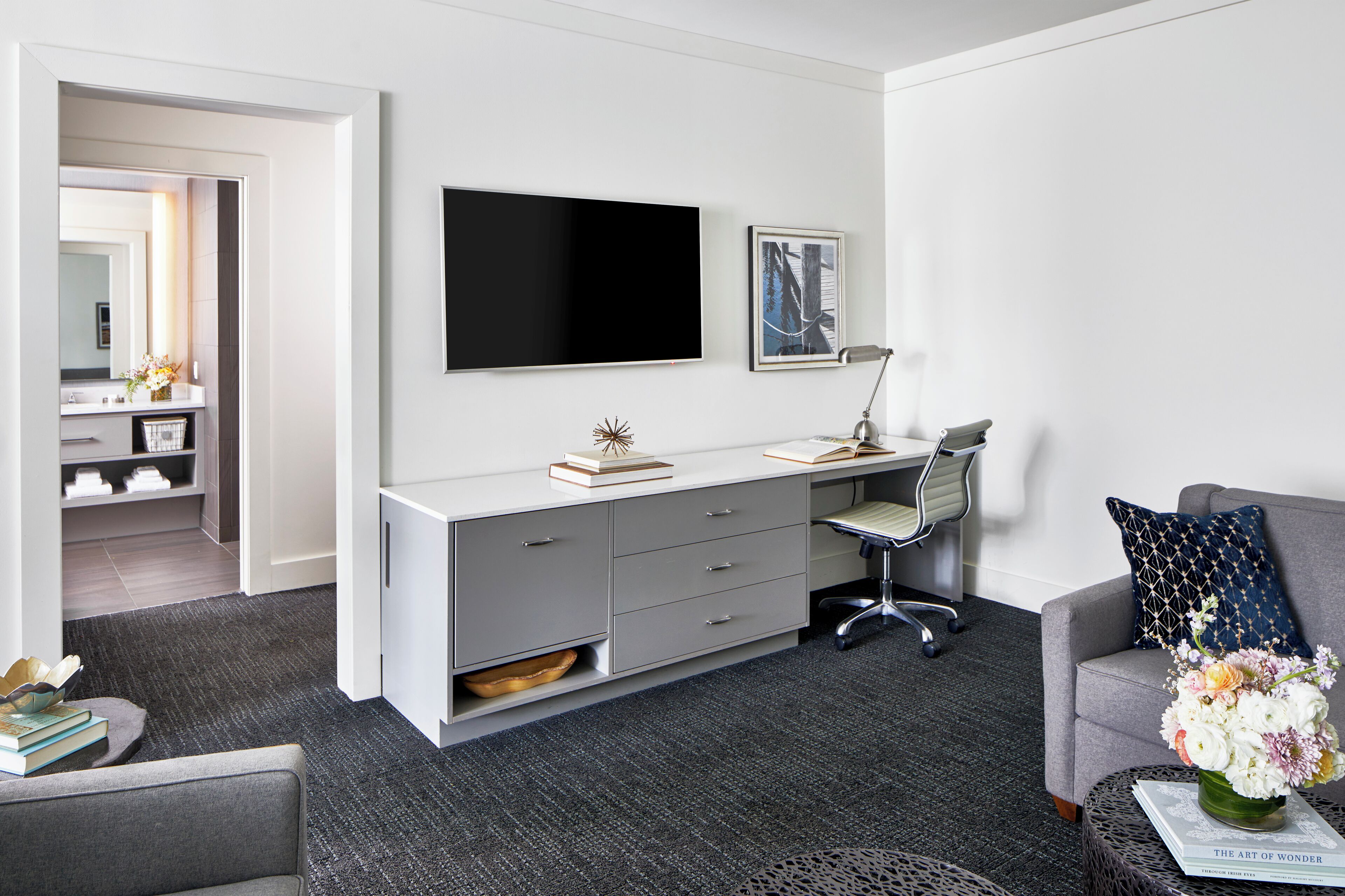 suite (supreme) | living area | flat-screen tv