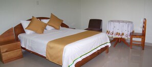 Superior Room | Free WiFi, bed sheets - Selva del Sol  (Rioja)