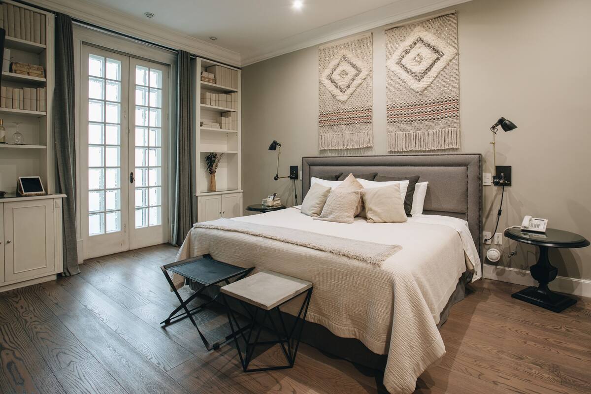 Suite Tovar y De Teresa, with balcony | Bộ đồ giường cao cấp, minibar, két bảo mật tại phòng, bàn 
