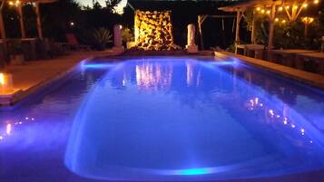 Outdoor pool, pool loungers