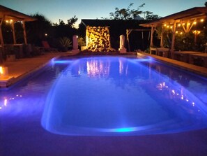 Outdoor pool, sun loungers - Red Palm Village (Kralendijk)