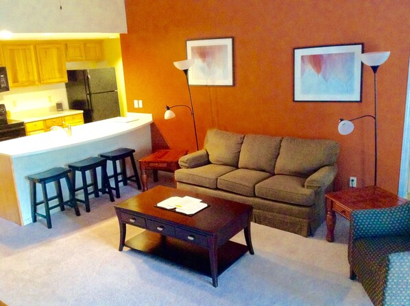 Standard Condo, 2 Bedrooms, Non Smoking | Living room