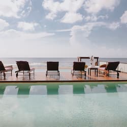 2 outdoor pools, pool loungers