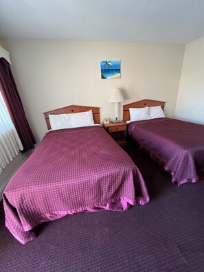 Standard Room, 2 Double Beds | Desk, free WiFi, bed sheets - Budget Inn (Ocala)