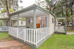 小屋, 2 间卧室 (Small Family - 1Queen, 1Bunk, 1Single)