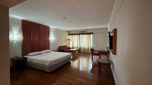 Deluxe Double Room, City View | In-room safe, desk, rollaway beds, free wired internet - Hotel Mega Cikini (Jakarta)