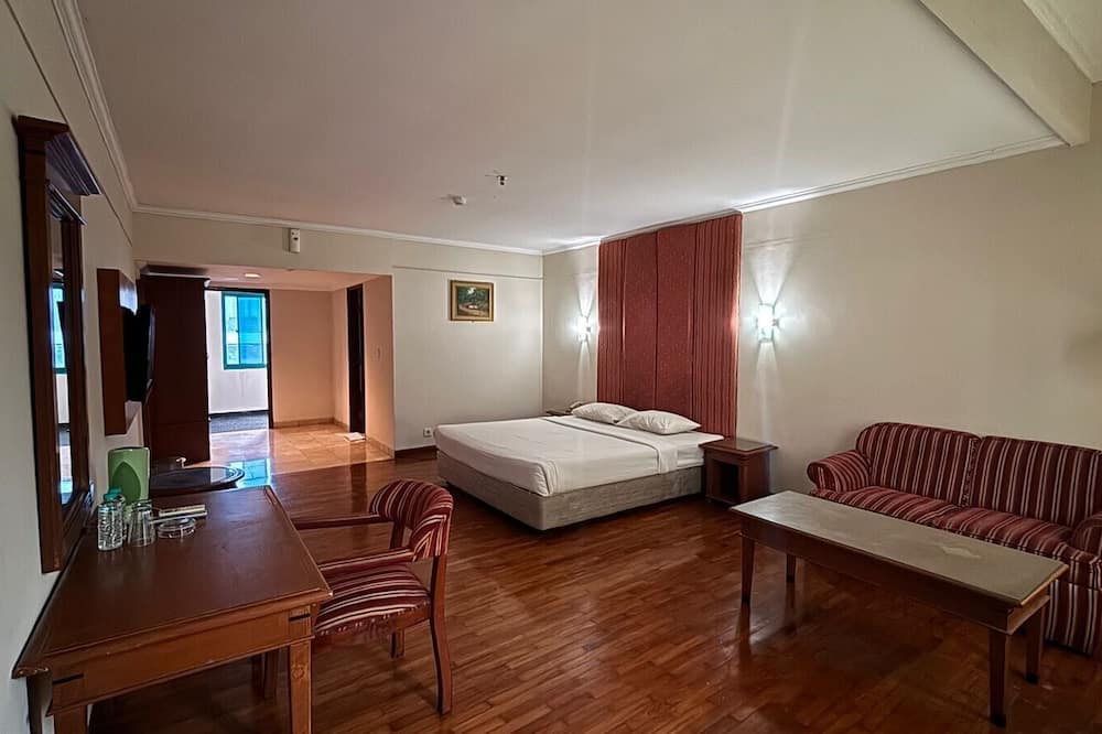 Hotel Mega Cikini