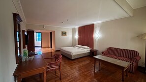 Deluxe Double Room, City View | In-room safe, desk, rollaway beds, free wired internet - Hotel Mega Cikini (Jakarta)