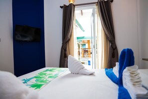 Deluxe Double Room with Balcony | Minibar, in-room safe, desk, soundproofing
