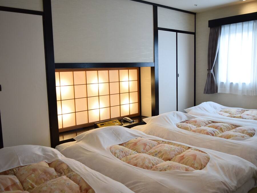 Zimmer im japanischen Stil, Nichtraucher | Daunenbettdecken, Schreibtisch, kostenloses WLAN, Bettwäsche