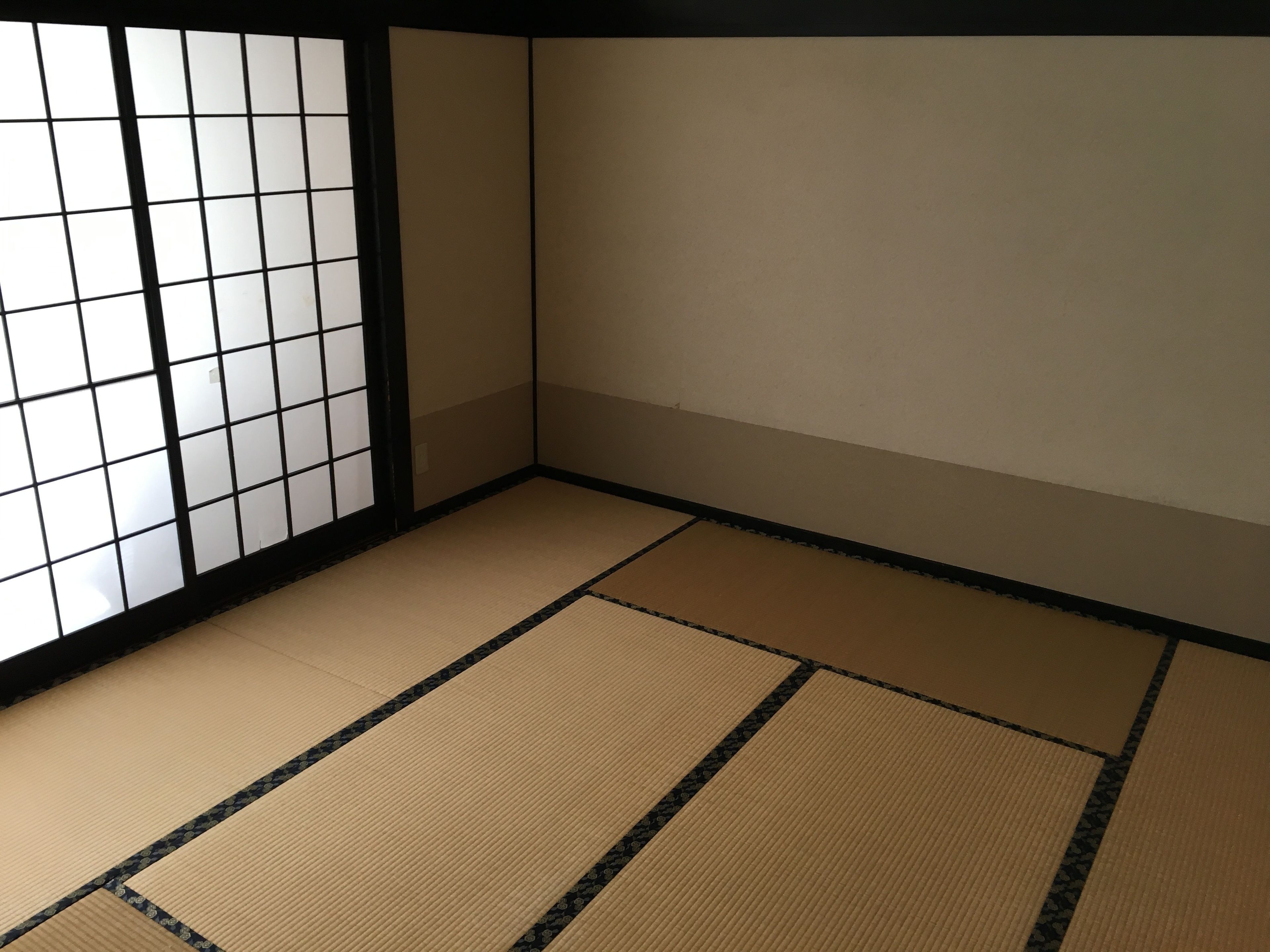 4 間臥室、客房內保險箱、書桌、免費無線上網