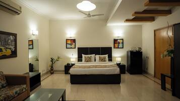 Minibar, in-room safe, desk, soundproofing