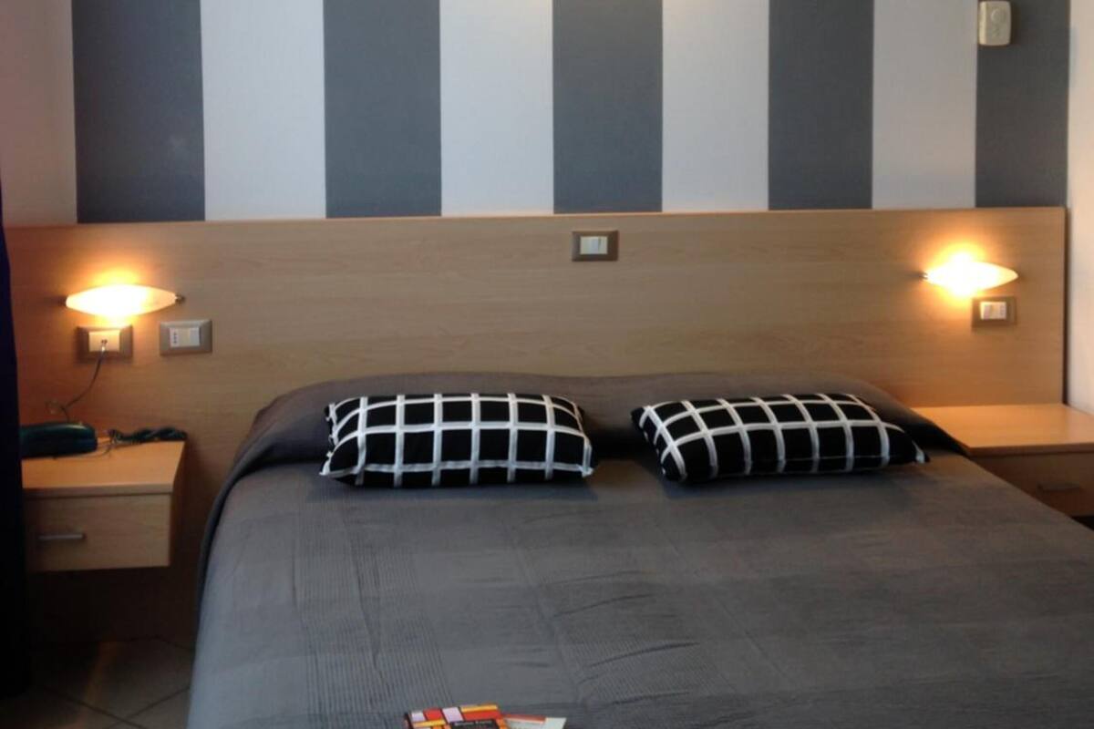 in-room safe, desk, soundproofing, cots/infant beds