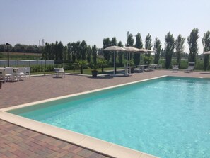 Seasonal outdoor pool - Hotel Bussana (Porto Tolle)