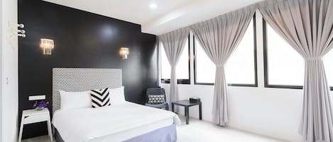 1 bedroom, minibar, individually decorated, individually furnished