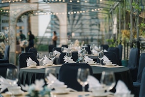 Outdoor wedding area - Thang Long Opera Hotel (Hanoi)