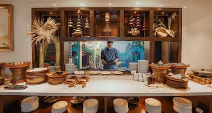 Thang Long Opera Hotel