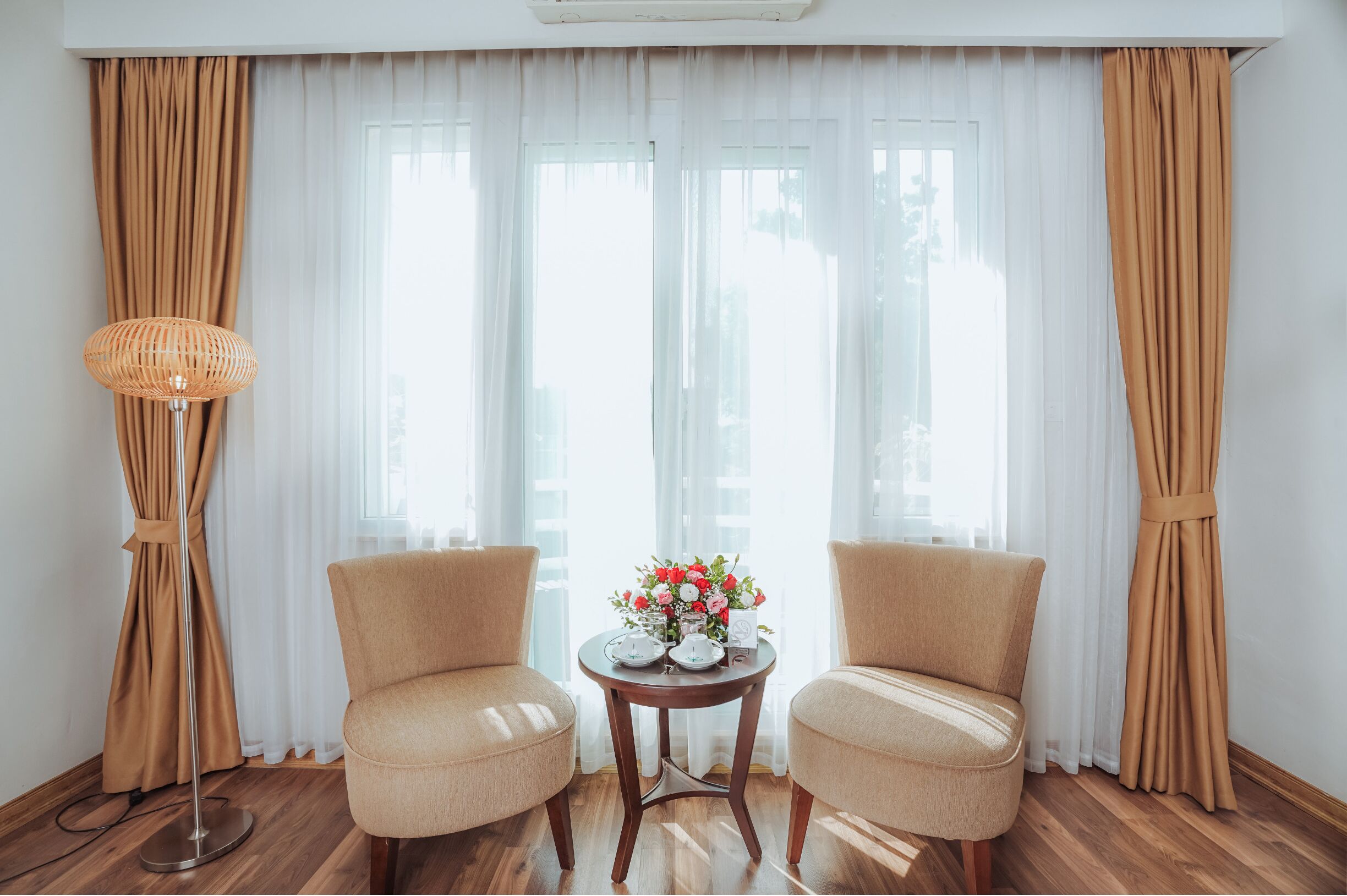 deluxe double or twin room | 1 bedroom, minibar, in-room safe, desk