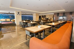 2 restaurants, breakfast served - Fesa Business Hotel (Gebze)