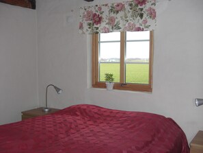 Lägenhet (5 guests) | Mörkläggningsgardiner, gratis barnsängar, gratis wi-fi och sängkläder