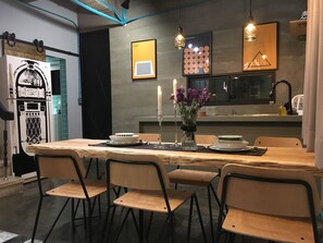 Free daily continental breakfast  - Jing Shan (Tainan)